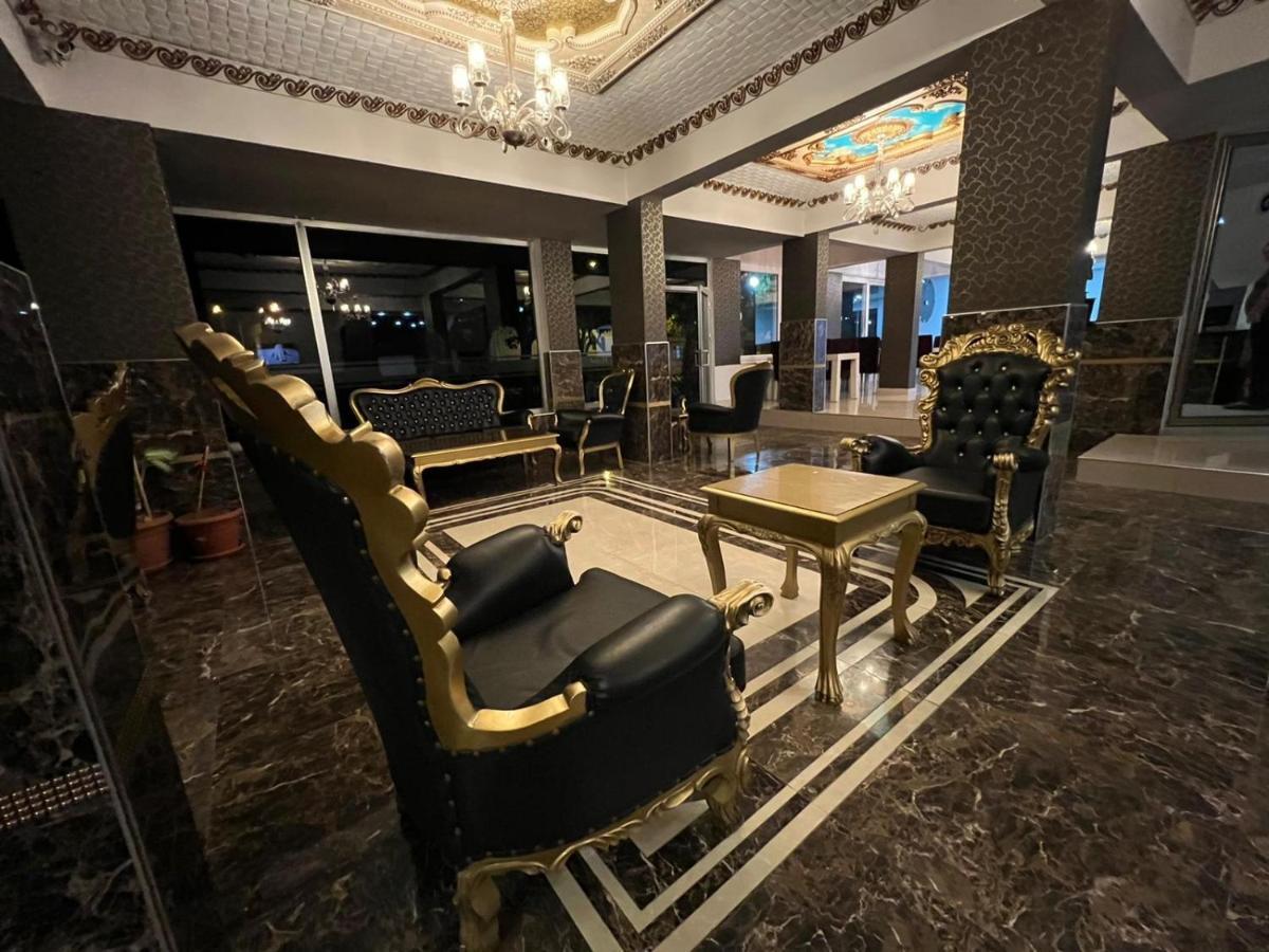 Grand Black Hotel Mersin  Kültér fotó